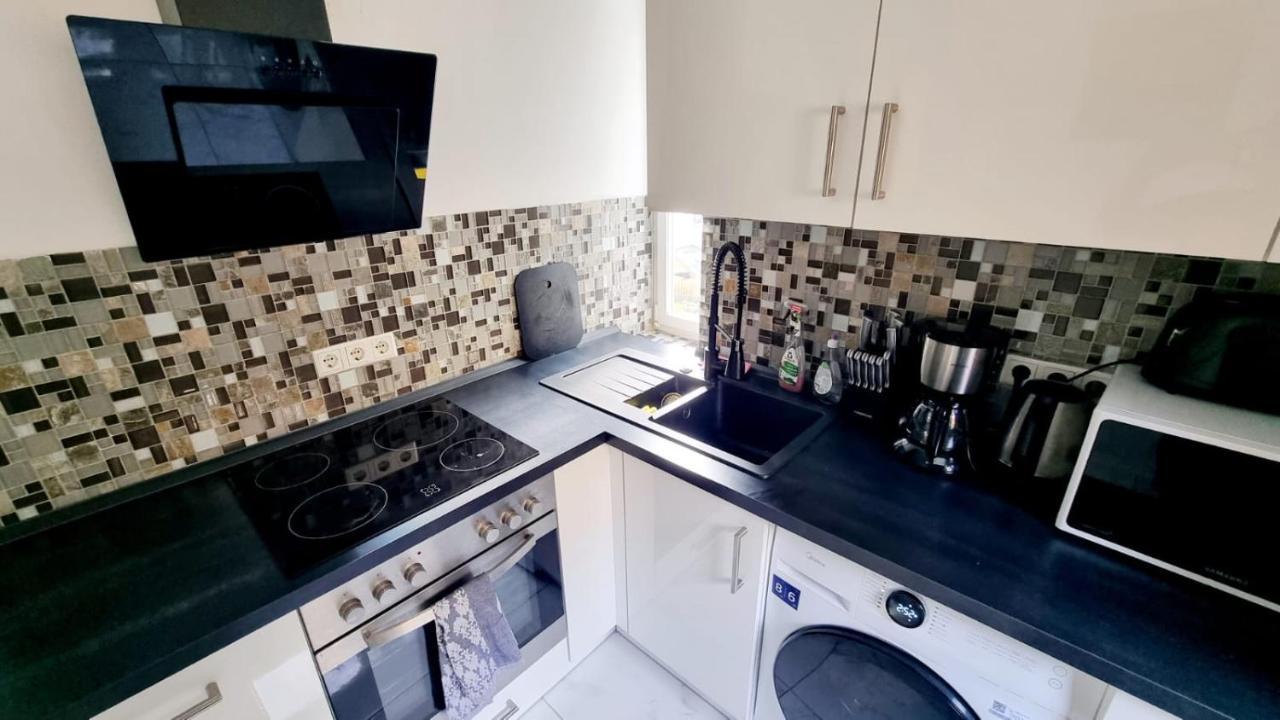 Cozy&Modern 1 Bedroom 3 room Apartment Wiesbaden Buitenkant foto